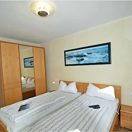 Max No 5 Comfortable * Glowe