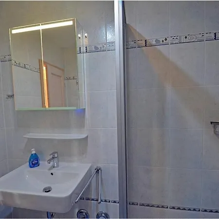 Max No 5 Comfortable Ferienhaus Glowe