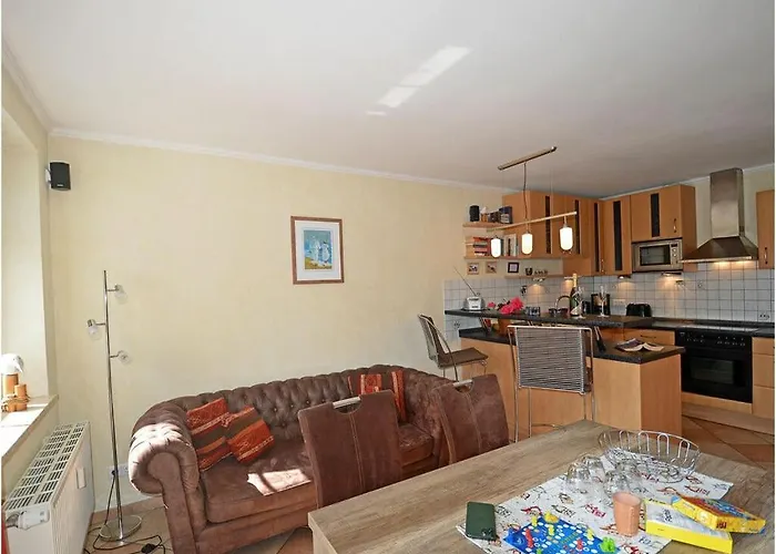 Max No 5 Comfortable Glowe